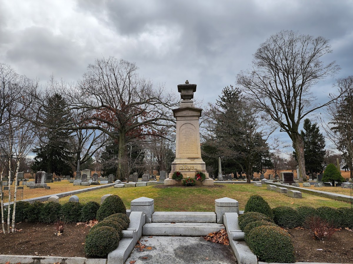 Grave of Phineas Taylor “P.T.” Barnum cemetery grounds.
